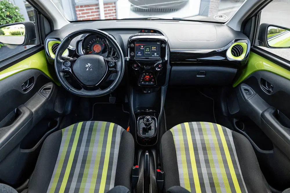 Peugeot 108 1.0 e-VTi Allure uit 2019, foto 9