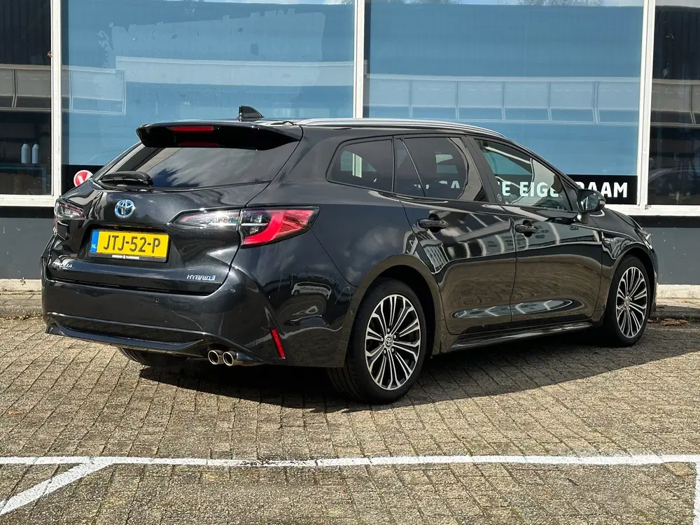 Toyota Corolla 2.0 Hybrid Dynamic uit 2021, foto 3
