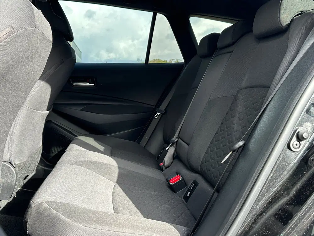 Toyota Corolla 2.0 Hybrid Dynamic uit 2021, foto 9