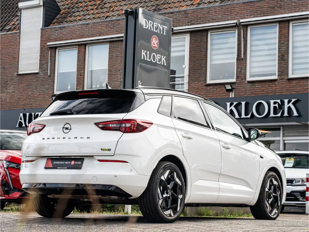 Opel Grandland 1.6 Turbo Plug-In Hybrid 4x4 GSe 19 INCH C uit 2023, foto 3