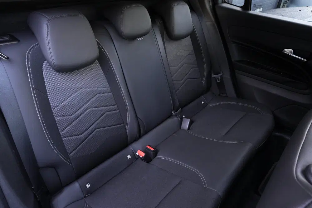 Jeep Avenger Summit 54 kWh Keyless uit 2024, foto 15