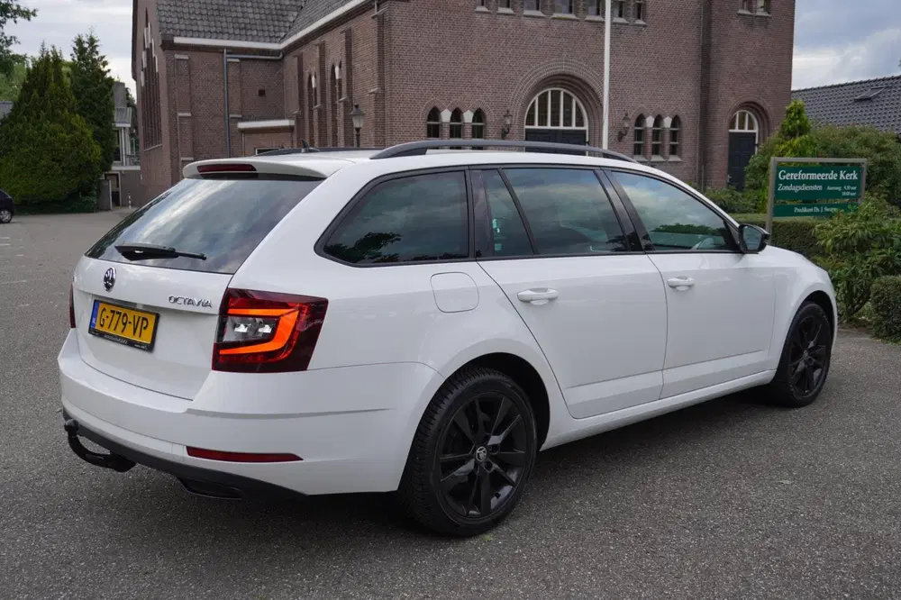 Skoda Octavia 1.0 TSI Greentech Sport Business uit 2019, foto 4