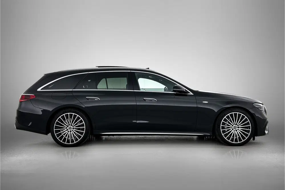 Mercedes-Benz E-Klasse 300 e Sport Edition uit 2025, foto 15