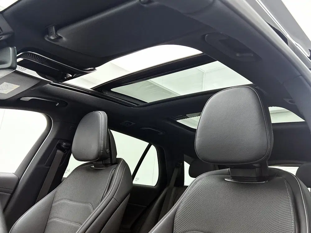 Mercedes-Benz E-Klasse 300 e Sport Edition uit 2025, foto 4