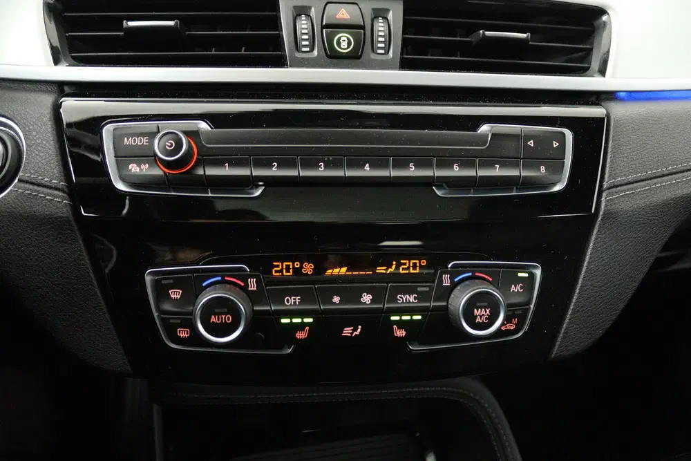 BMW X1 sDrive20i VDL Nedcar Edition (PANORAMADAK uit 2019, foto 13