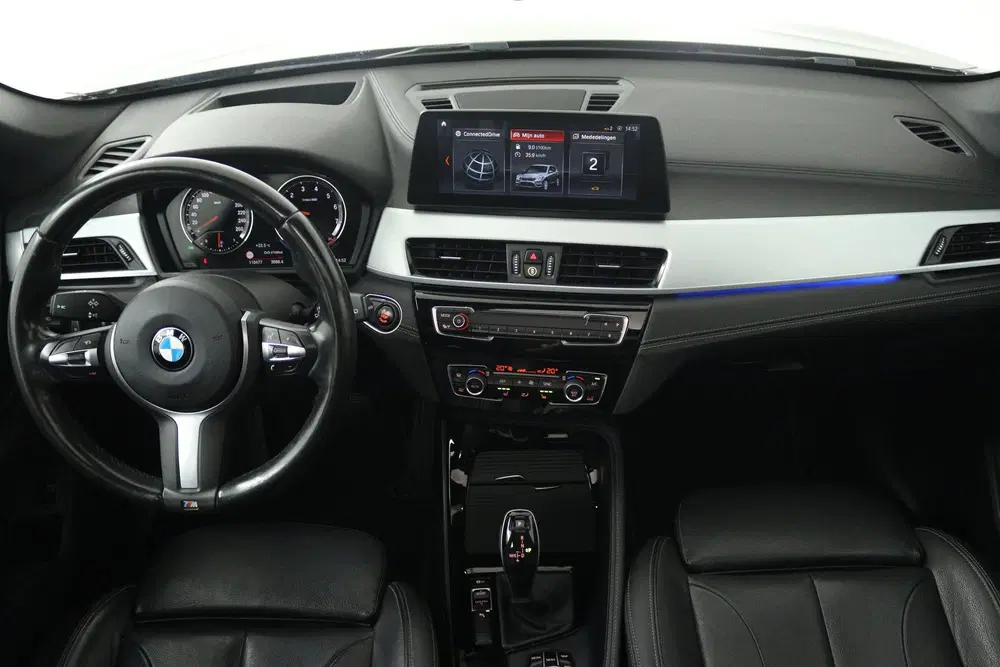 BMW X1 sDrive20i VDL Nedcar Edition (PANORAMADAK uit 2019, foto 3