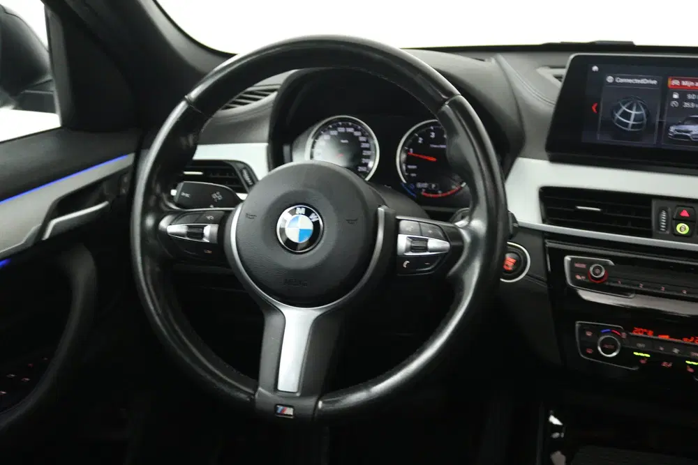 BMW X1 sDrive20i VDL Nedcar Edition (PANORAMADAK uit 2019, foto 4