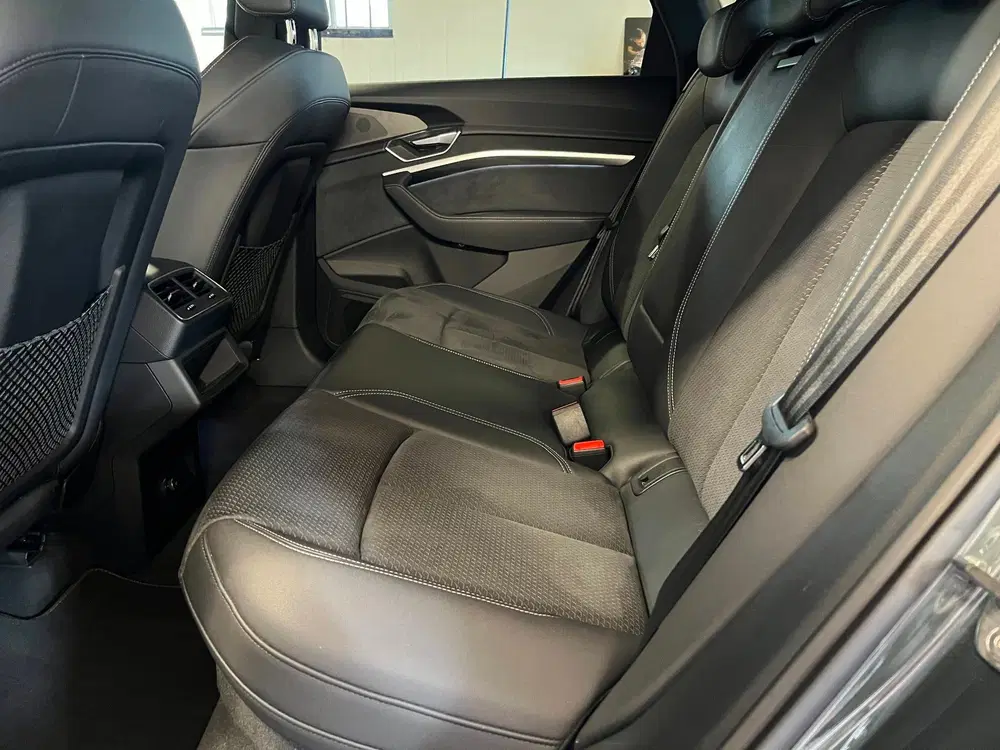 Audi e-tron 55 quattro S edition 95 kWh SOH 92 uit 2022, foto 13