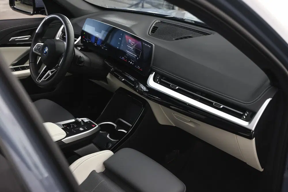 BMW iX1 eDrive20 M Sport uit 2025, foto 11
