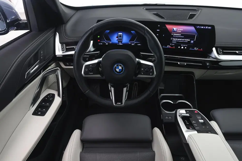 BMW iX1 eDrive20 M Sport uit 2025, foto 3