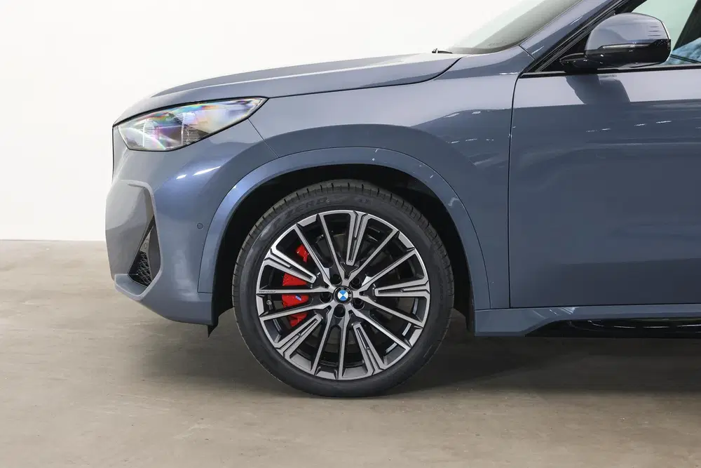 BMW iX1 eDrive20 M Sport uit 2025, foto 5