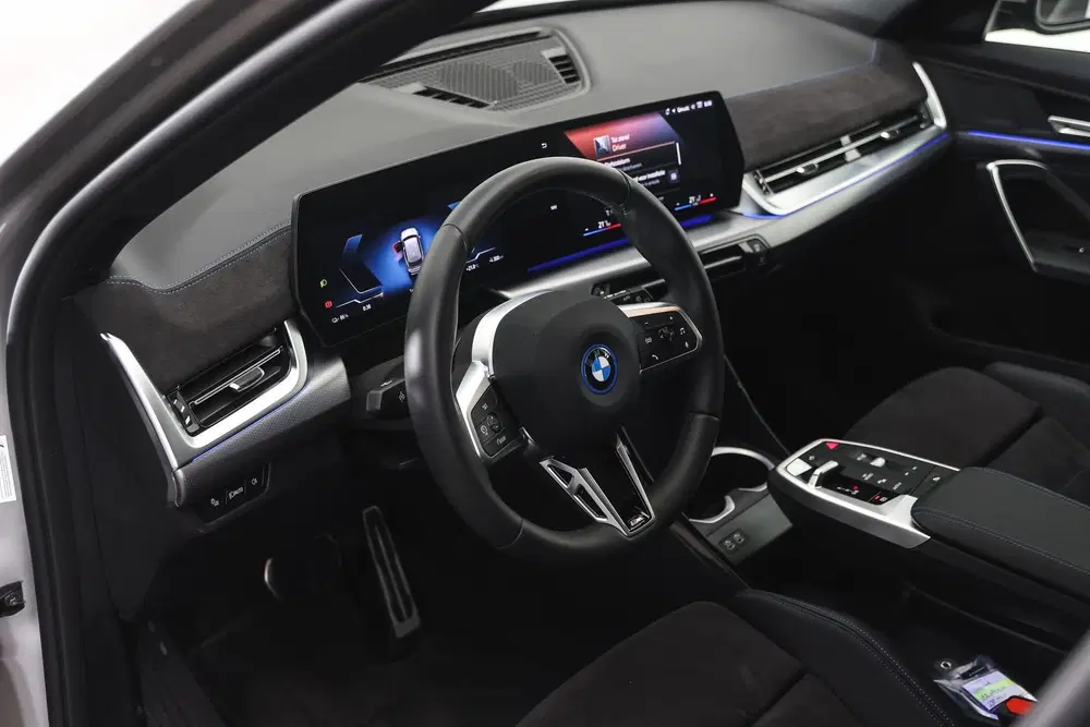 BMW iX1 xDrive30 M Sport uit 2025, foto 8
