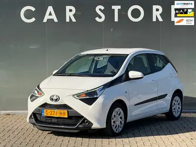 Toyota Aygo 1.0 VVT-i x-play Automaat Camera Carplay uit 2019