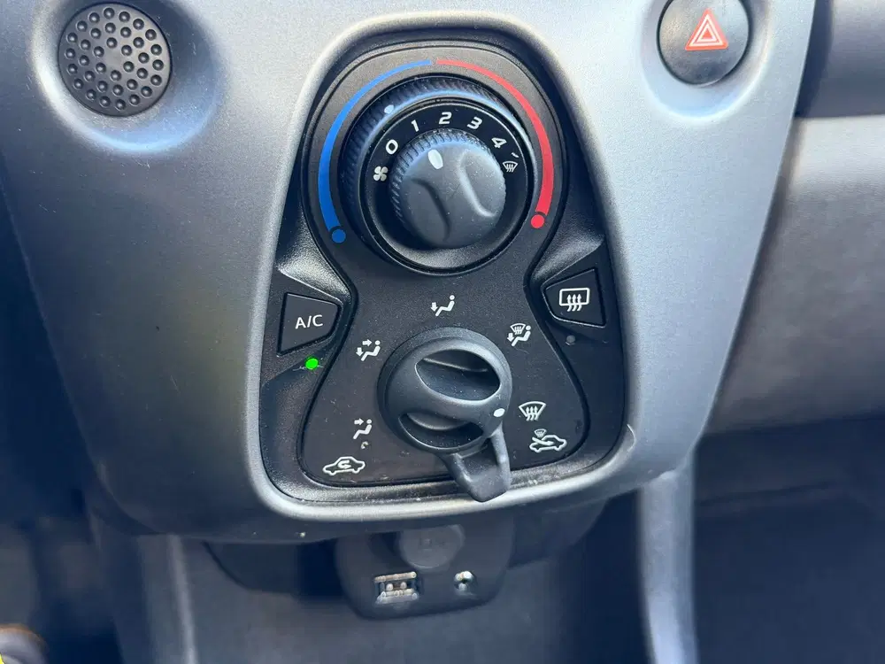 Toyota Aygo 1.0 VVT-i x-play Automaat Camera Carplay uit 2019, foto 14