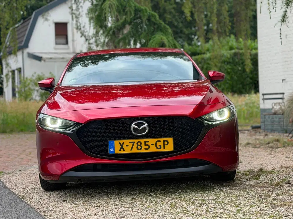Mazda 3 2.0 e-SkyActiv-G M Hybrid 122 Luxury uit 2019, foto 2