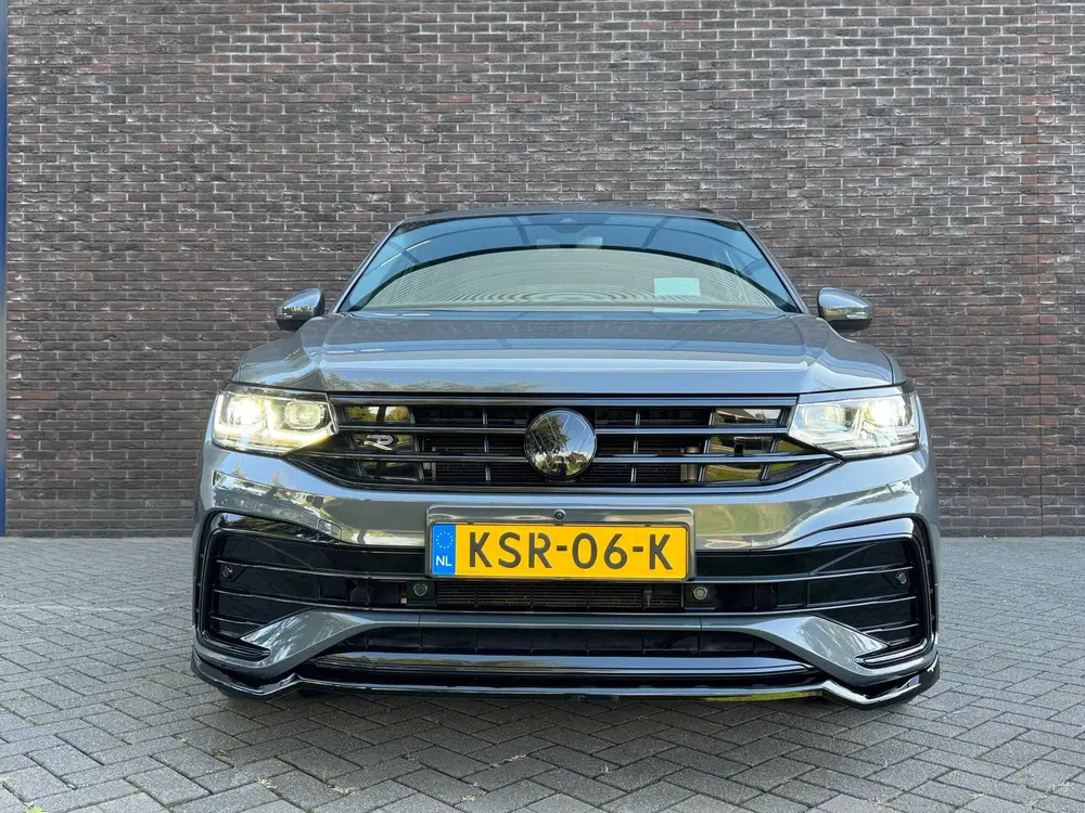 Volkswagen Tiguan R-LINE uit 2022, foto 15