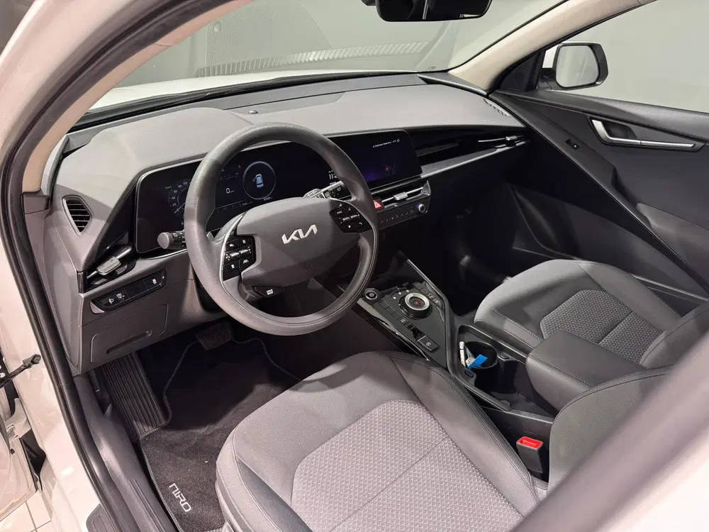 Kia Niro 64 uit 2024, foto 8