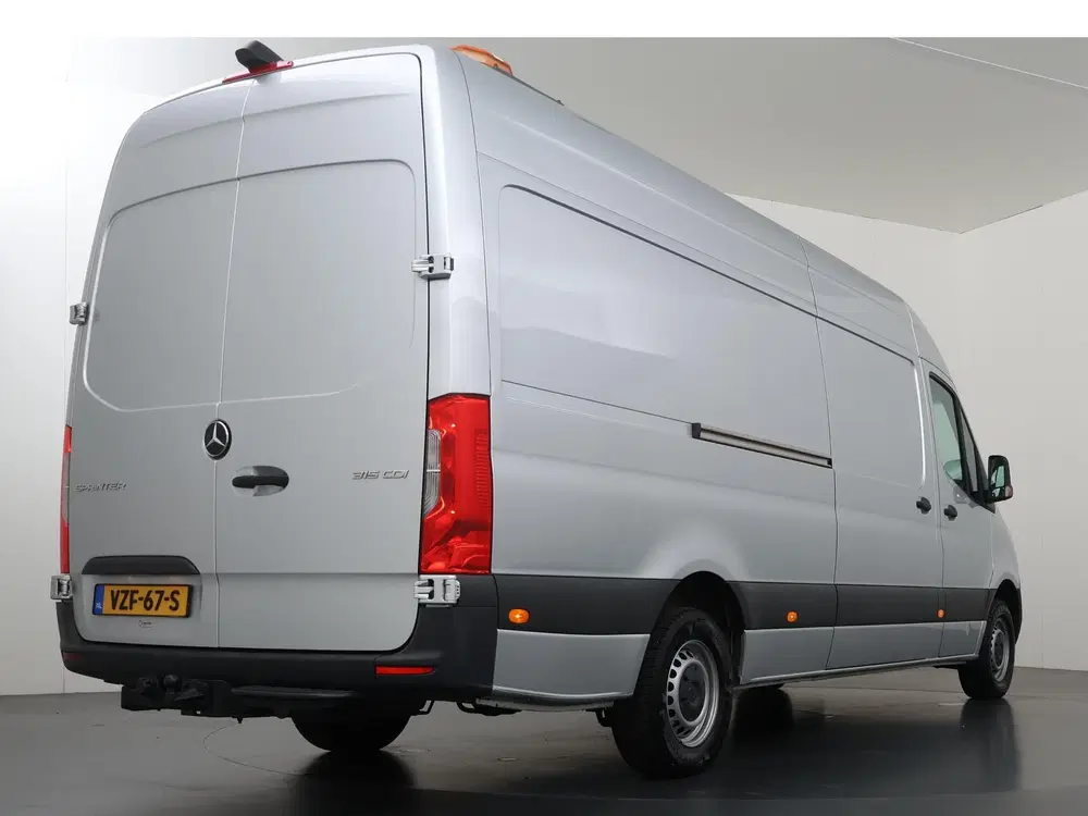Mercedes-Benz Sprinter 315 CDI uit 2023, foto 2