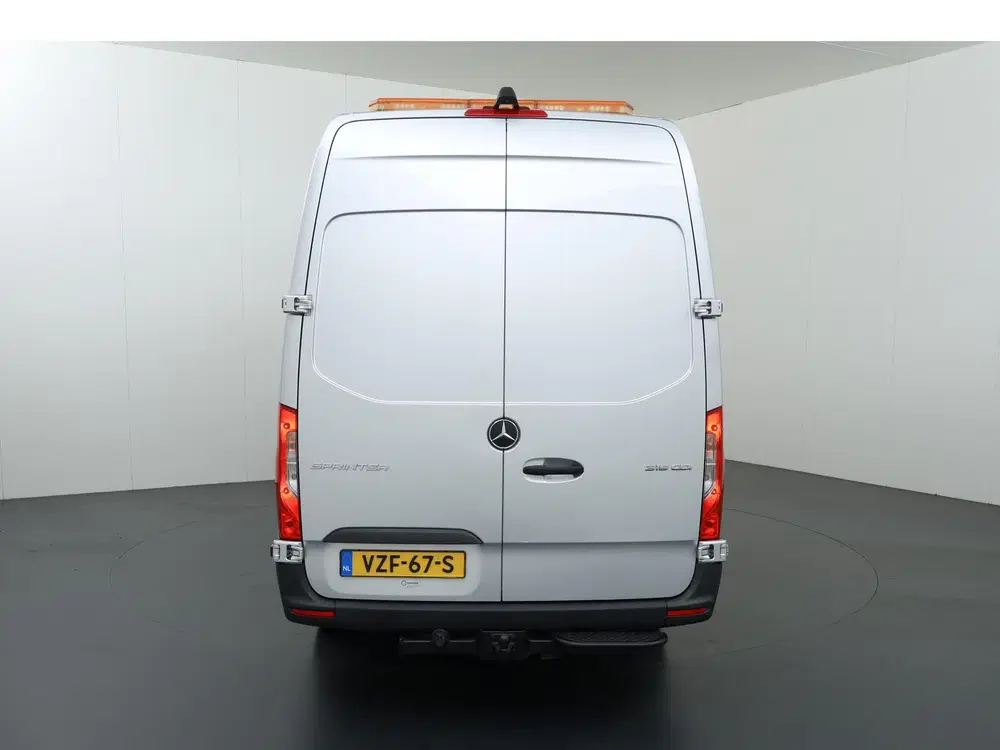 Mercedes-Benz Sprinter 315 CDI uit 2023, foto 4