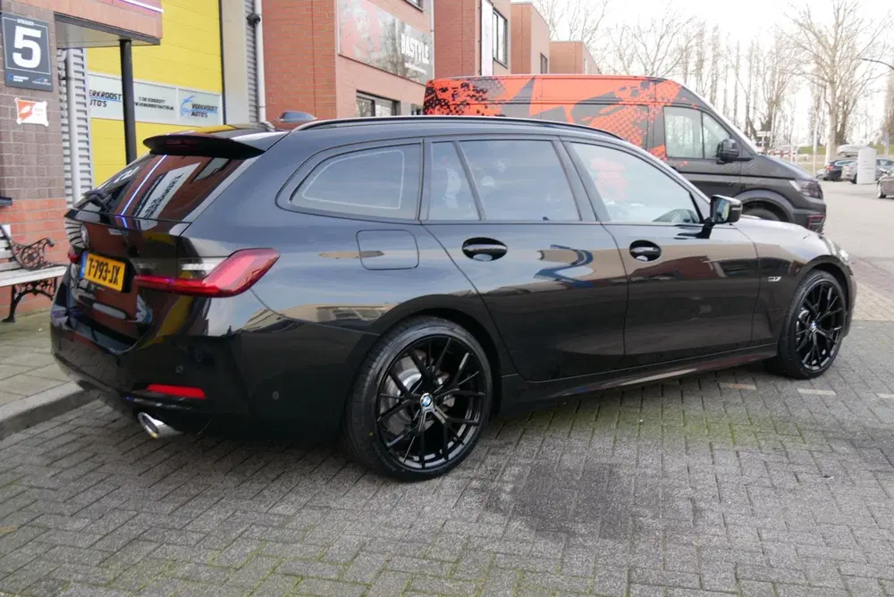 BMW 3-serie 320e.station.sport.leer.facelift.leerorg uit 2023, foto 11