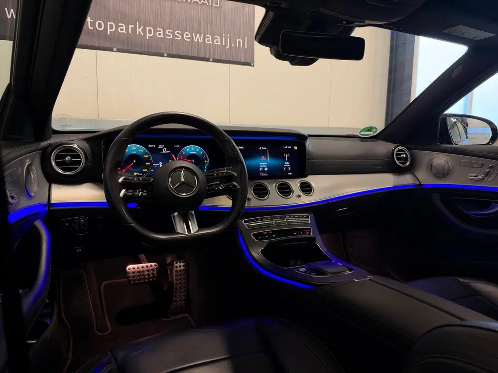 Mercedes-Benz E-Klasse 300e AMG 4MATIC Pano uit 2020, foto 11