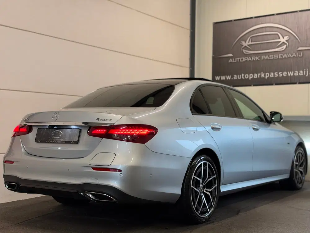 Mercedes-Benz E-Klasse 300e AMG 4MATIC Pano uit 2020, foto 6