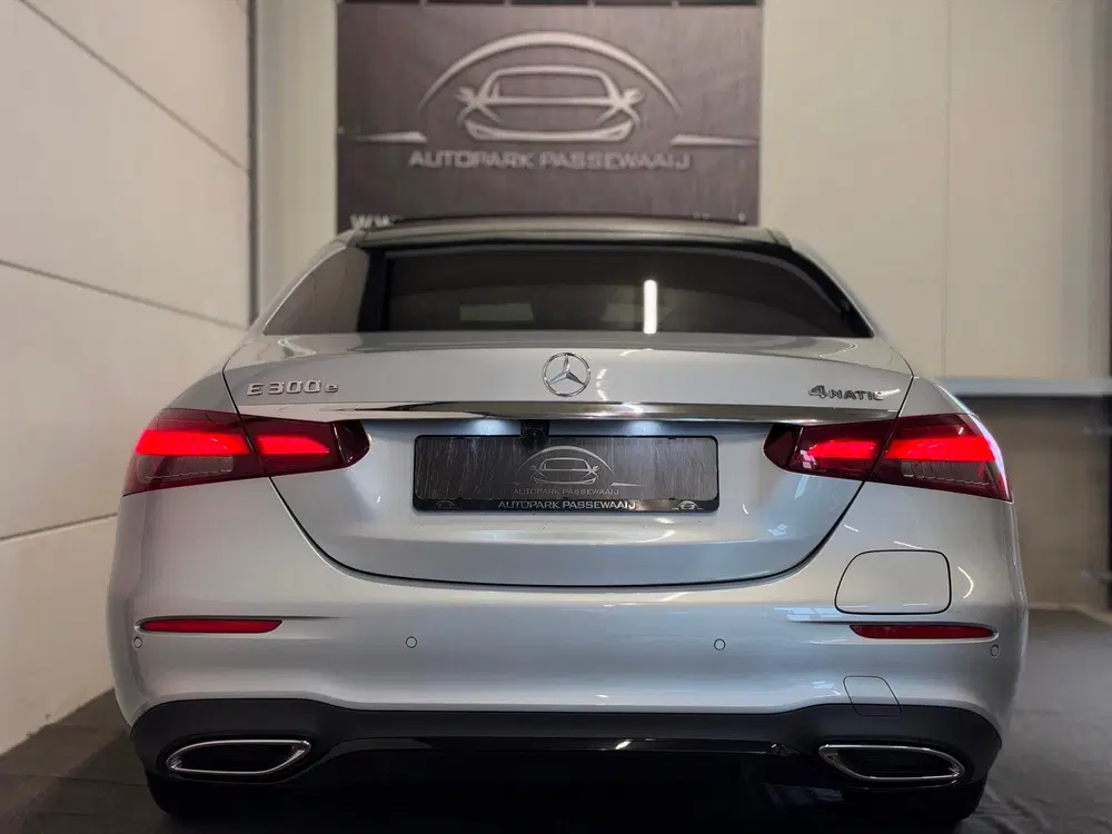 Mercedes-Benz E-Klasse 300e AMG 4MATIC Pano uit 2020, foto 7