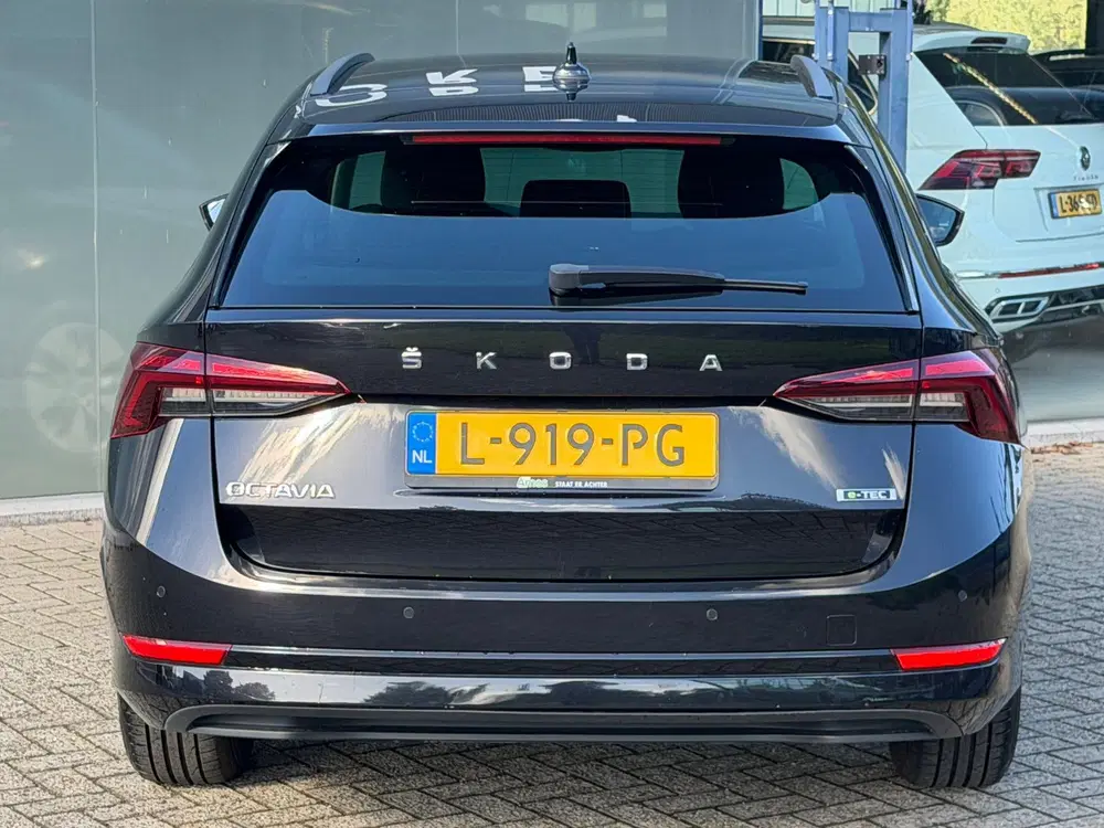 Skoda Octavia 1.0 e-TSI Ambition DIGITAL COCKPIT uit 2021, foto 5