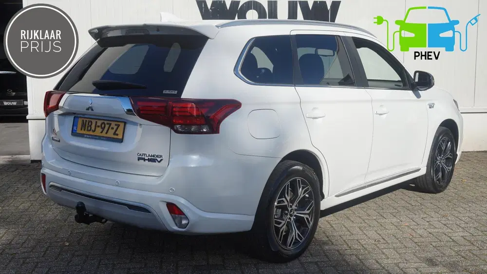 Mitsubishi Outlander 2.4 PHEV uit 2019, foto 2