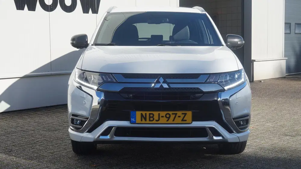 Mitsubishi Outlander 2.4 PHEV uit 2019, foto 5