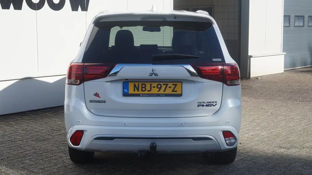 Mitsubishi Outlander 2.4 PHEV uit 2019, foto 6