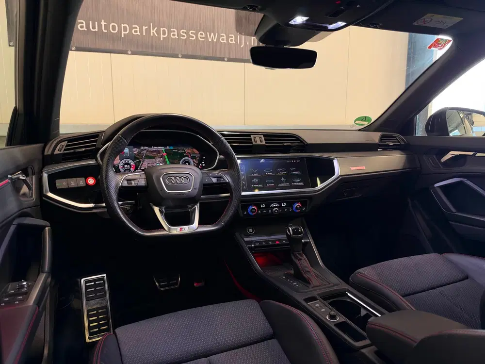 Audi Q3 35 TFSI 3X S-Line Edition Pano uit 2024, foto 11