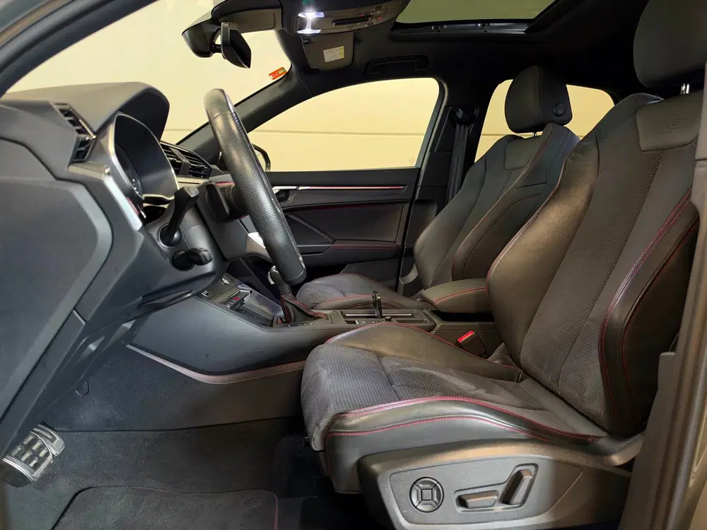 Audi Q3 35 TFSI 3X S-Line Edition Pano uit 2024, foto 12