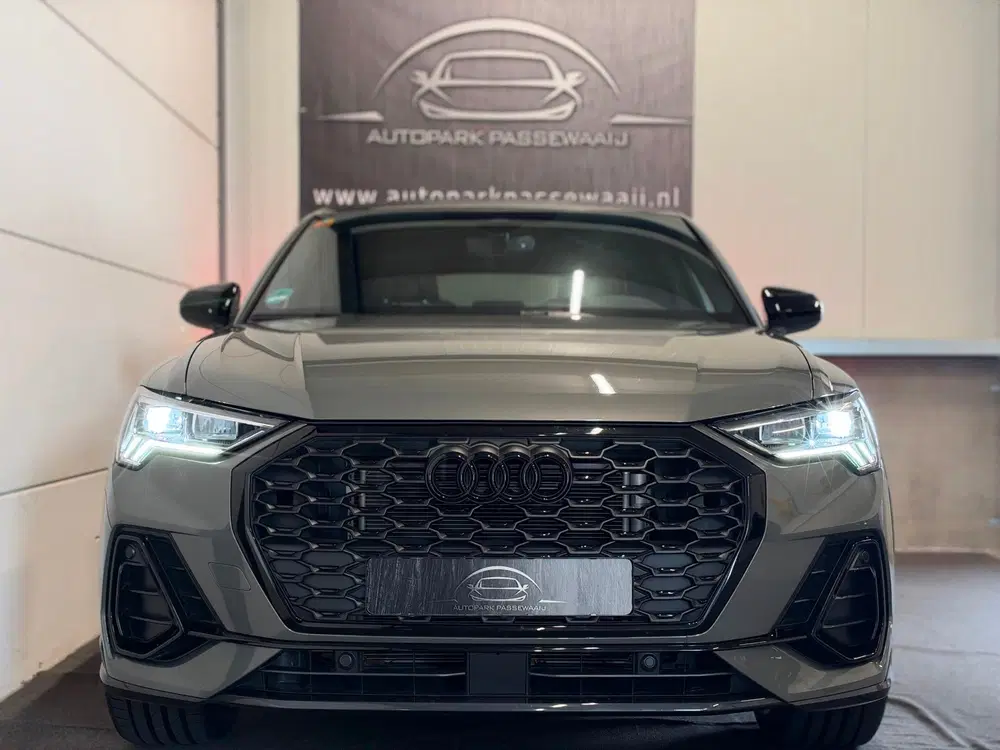 Audi Q3 35 TFSI 3X S-Line Edition Pano uit 2024, foto 2
