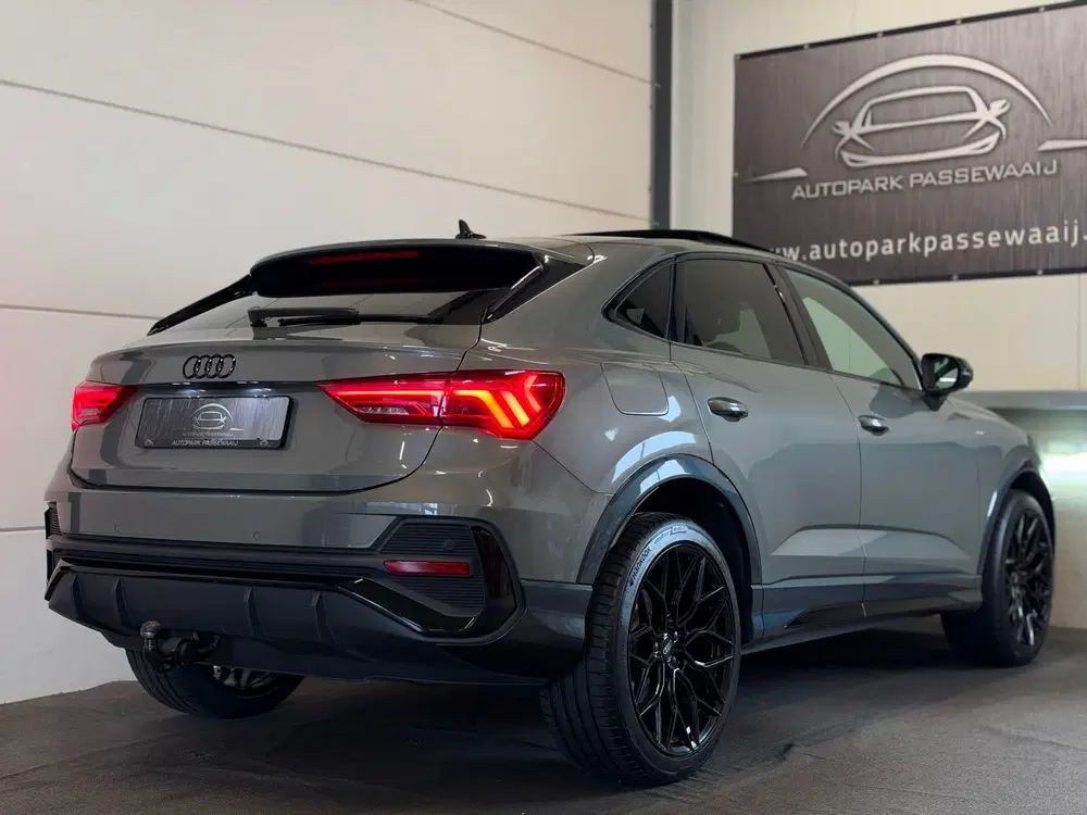 Audi Q3 35 TFSI 3X S-Line Edition Pano uit 2024, foto 6