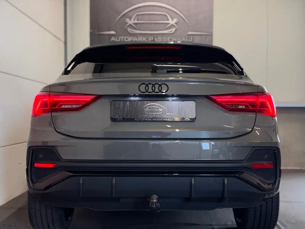 Audi Q3 35 TFSI 3X S-Line Edition Pano uit 2024, foto 7