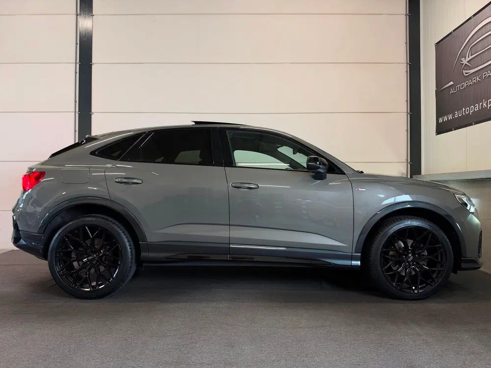 Audi Q3 35 TFSI 3X S-Line Edition Pano uit 2024, foto 9