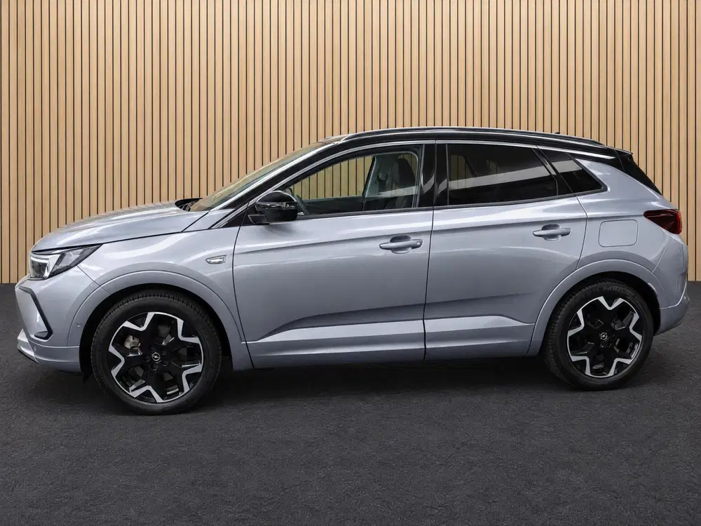 Opel Grandland 1.6 Turbo Plug-In Hybrid 4x4 Business Eleg uit 2022, foto 2