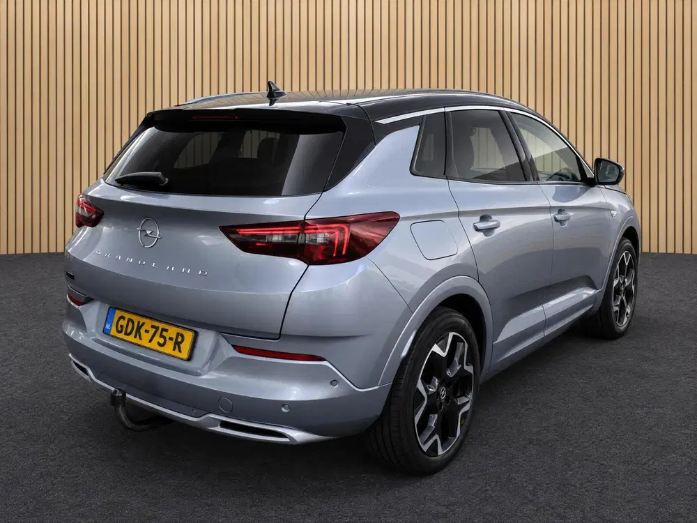 Opel Grandland 1.6 Turbo Plug-In Hybrid 4x4 Business Eleg uit 2022, foto 3