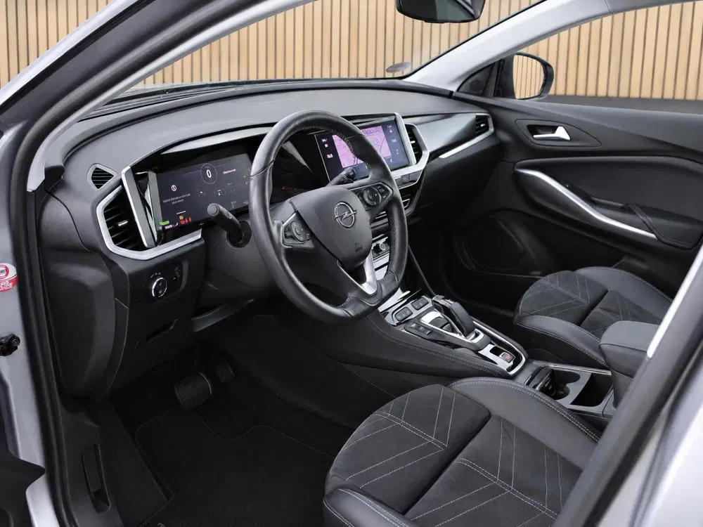 Opel Grandland 1.6 Turbo Plug-In Hybrid 4x4 Business Eleg uit 2022, foto 4