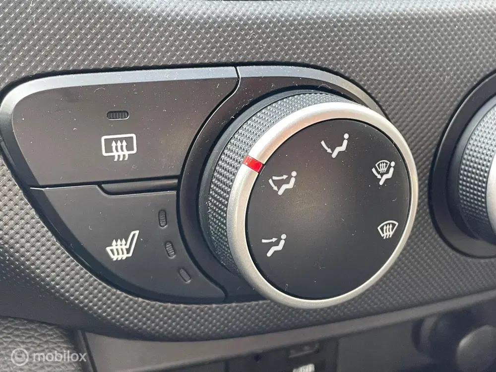 Hyundai i10 1.0i Comfort uit 2019, foto 10