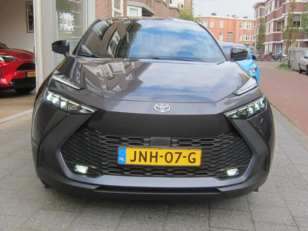 Toyota C-HR 1.8 Hybrid 140 First Edition Dodehoek-Dete uit 2024, foto 7