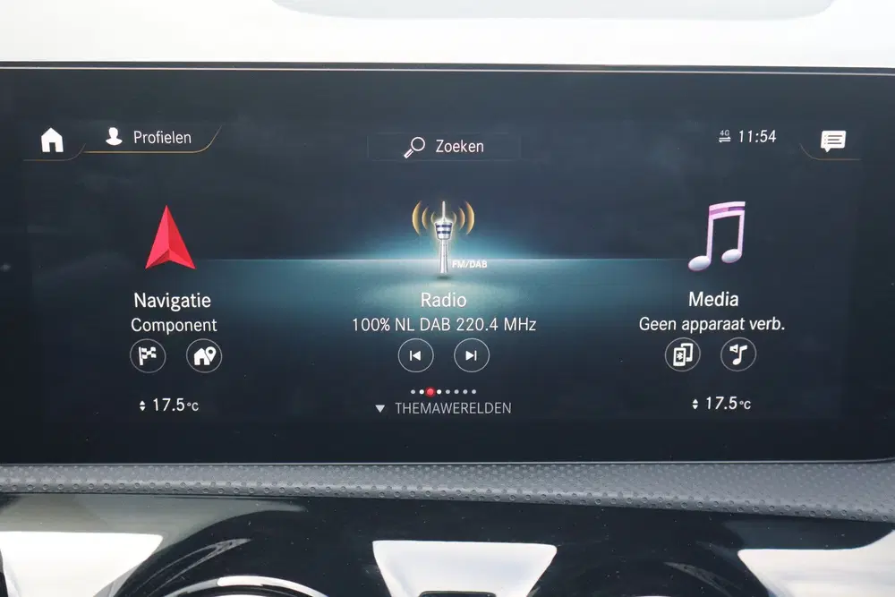 Mercedes-Benz A-Klasse 200 Business Solution AMG NL- Auto A uit 2021, foto 11