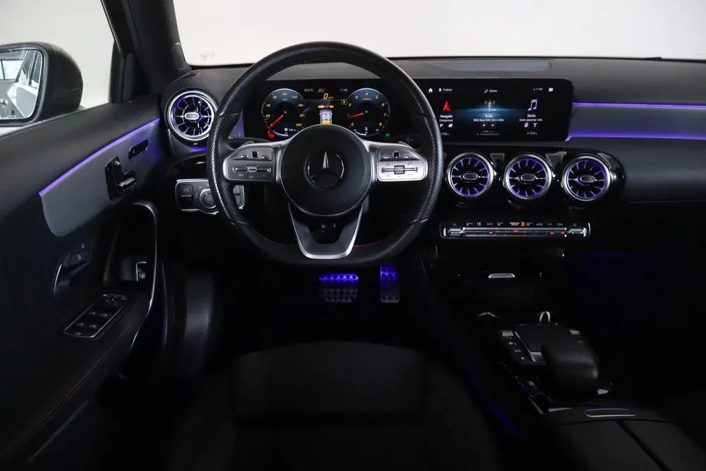 Mercedes-Benz A-Klasse 200 Business Solution AMG NL- Auto A uit 2021, foto 6