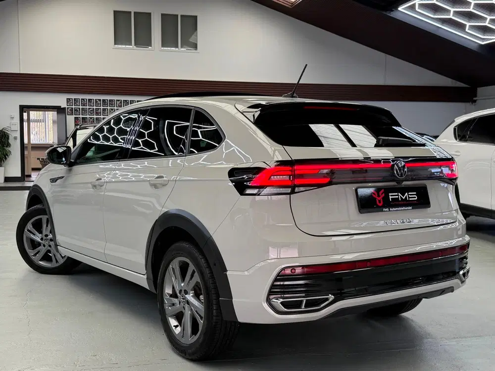 Volkswagen Taigo 1.0 TSI 2x R-Line Panorama CarPlay Camera uit 2022, foto 2