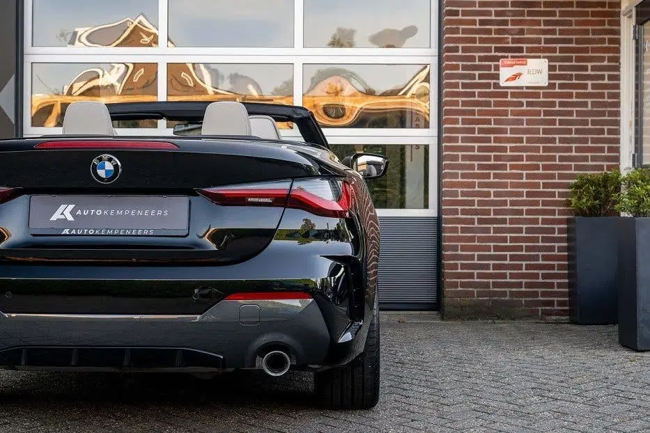 BMW 4-serie 4 Serie 430i Cabrio M Sport uit 2021, foto 2