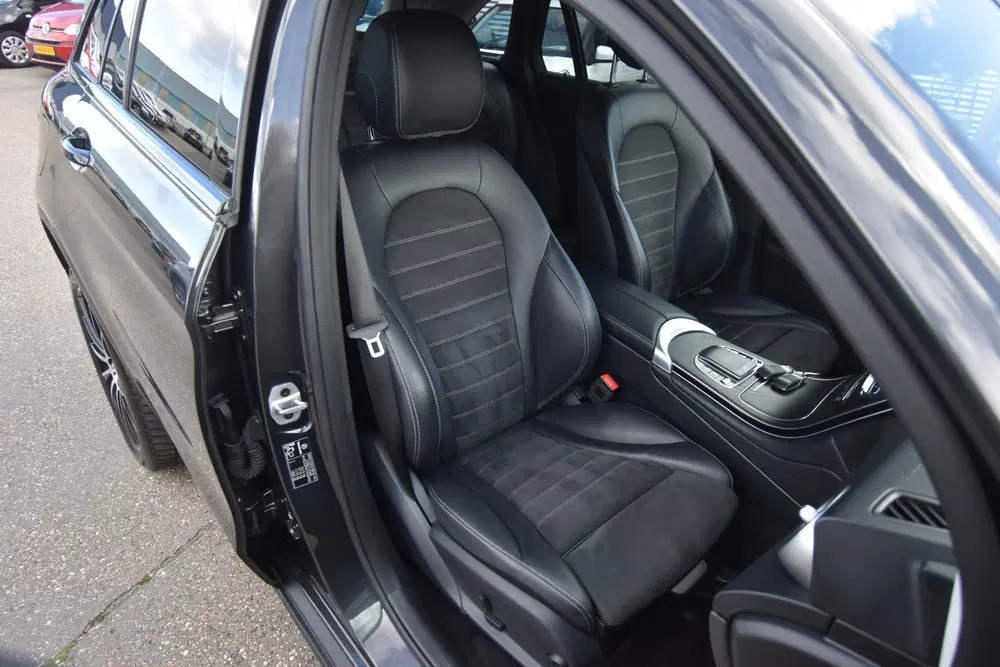 Mercedes-Benz GLC GLC 300e 4MATIC Business Solution AMG uit 2022, foto 11