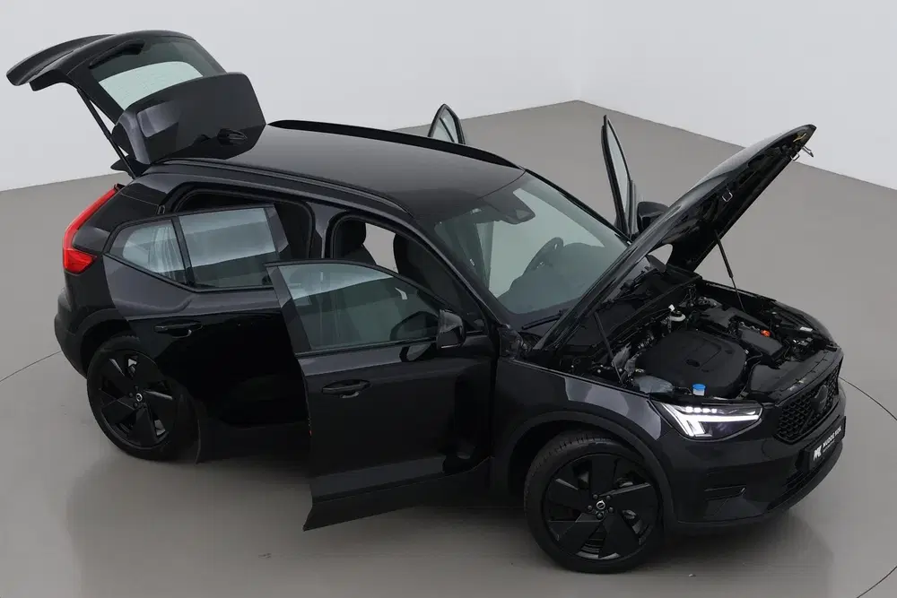 Volvo XC40 2.0 B3 Plus Black Edition uit 2025, foto 6