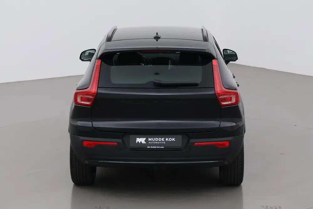 Volvo XC40 2.0 B3 Plus Black Edition uit 2025, foto 9