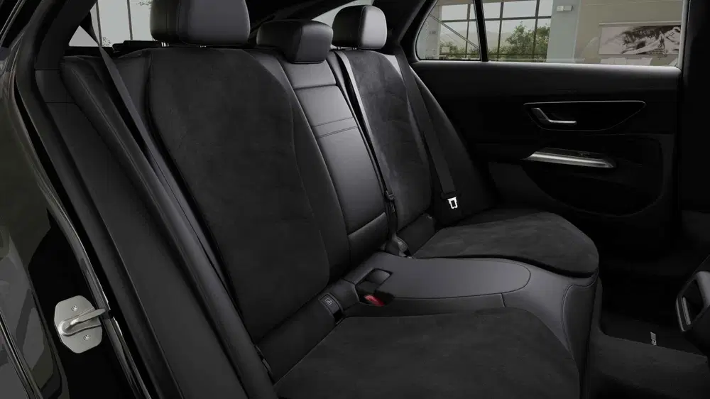 Mercedes-Benz E-Klasse 300e Business Solution AMG uit 2026, foto 11